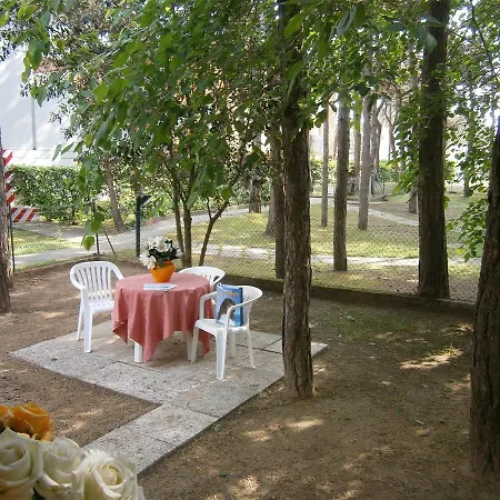 Elia Appartement Bibione Buitenkant foto