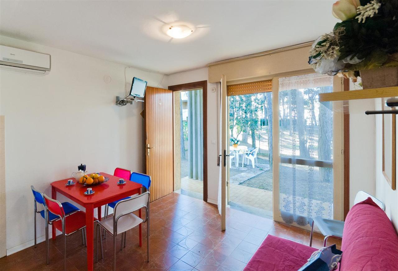 Elia Apartment *